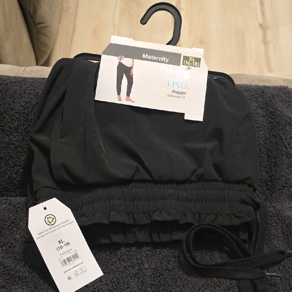 Time and Tru Black Maternity Joggers Size XL NWT
